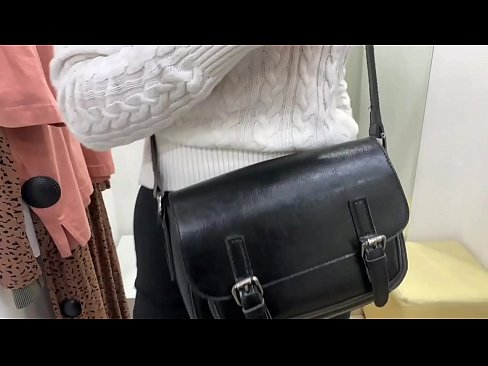 ❤️ Јавна мастурбација на младата кучка FeralBerry со дилдо во фитинг просторијата ❌ Дурли на mk.porno24-7.ru ﹏